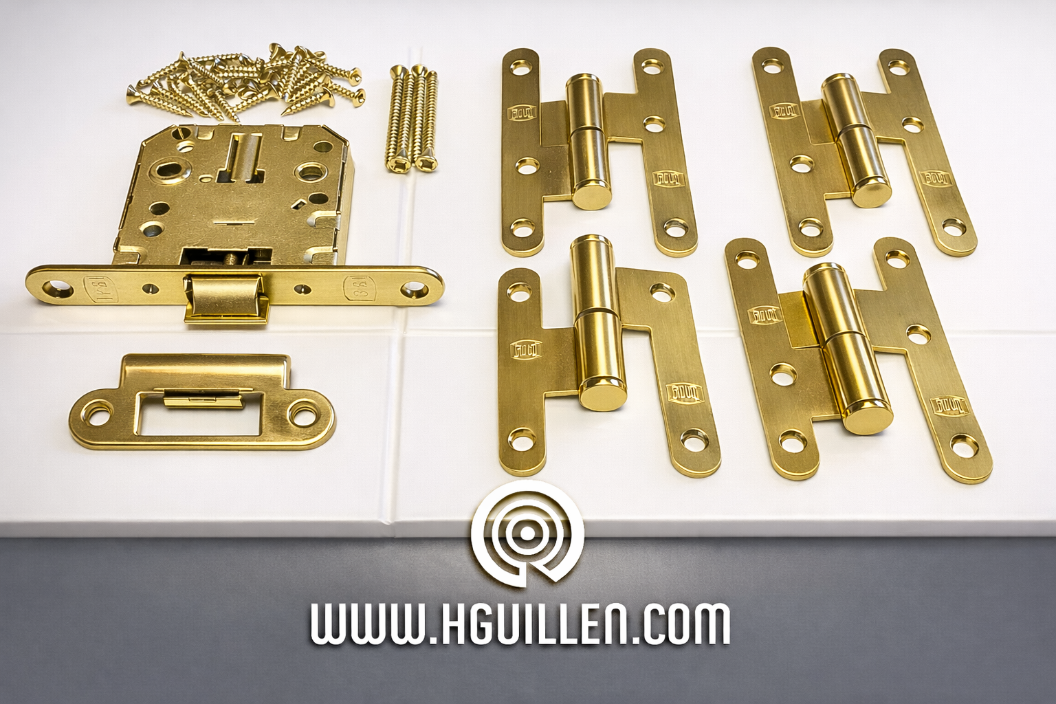 Herraje color latón incluido en las puertas en Kit