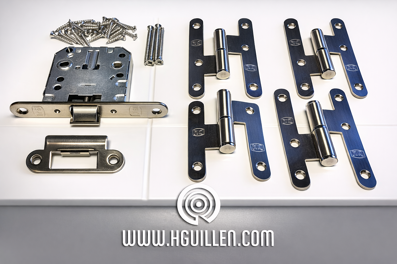 Herraje color níquel satinado incluido en las puertas en Kit